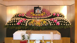 葬儀用生花祭壇